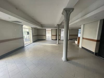 OFICINA EN ALQUILER SOBRE PEATONAL SARANDÍ