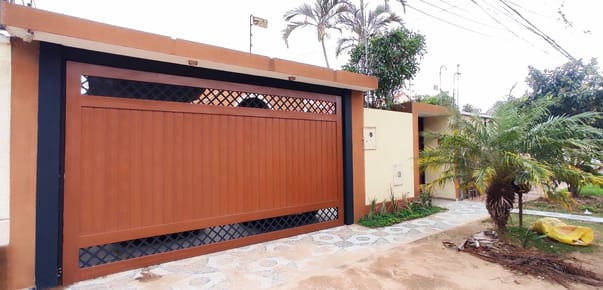 CASA EN VENTA  6TO ANILLO URB. ESPAÑA