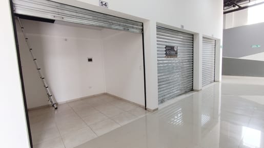 LOCALES EN ALQUILER EN NUEVO COMERCIAL MUTUALISTA 