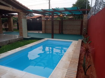 VENDO CASA  QUINTA AMOBLADA CON PICINA EN CAACUPE