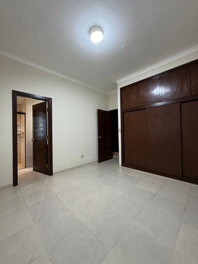 LUJOSA CASA EN ALQUILER EN CONDOMINIO COLINAS DEL URUBO