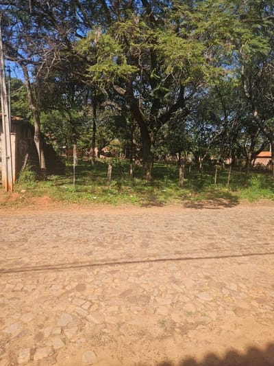Terreno en Loma Merlo Luque (2.157 M²)