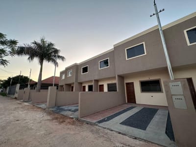 VENDO DUPLEX AVENIDA NANAWA