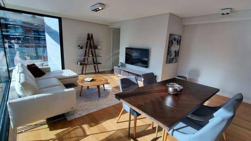 Venta de amplio apartamento 2 dormitorios + garaje y box – Edificio FORUM + Equipamiento Premium