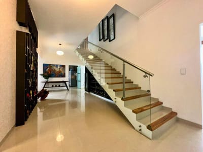 HERMOSA CASA MODERNA 