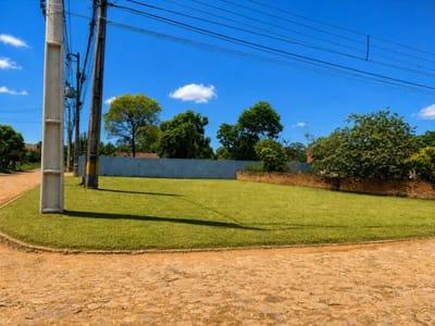 Vendo AMPLIO TERRENO 448 M² EN LUQUE EN ESQUINA