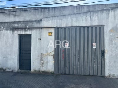 SE VENDE EXCELENTE PREDIO URBANO DE SUPERFICIE TECHADA Y ESCALA COMPACTA