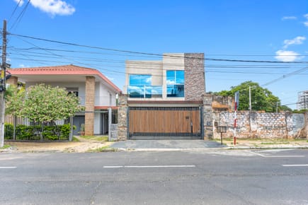 Alquilo Casa a pasos del Estadio Defensores del Chaco