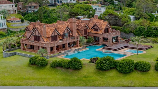Vendemos casa primera línea al mar, playa mansa Punta del Este