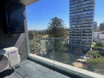 Alquiler frente al GOLF apartamento 1 dormitorio con garaje  a estrenar DOMUS Punta Carretas con ame