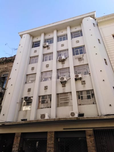 Venta Oficina, 4 baños, garaje en Ciudad Vieja