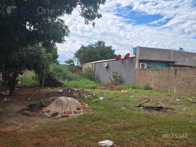 VENDO TERRENO EN CIUDAD DEL ESTE IDEAL PARA INVERSIÓN 