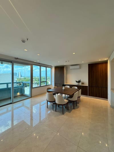 En venta departamento amoblado en el edificio Eminent ZONA SHOPPING