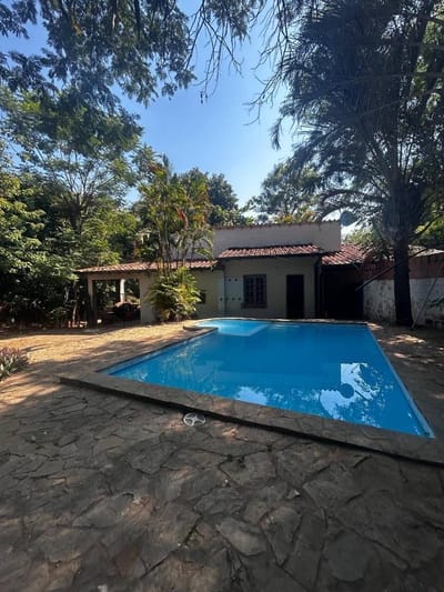 EN VENTA CASA QUINTA EN YPACARAI