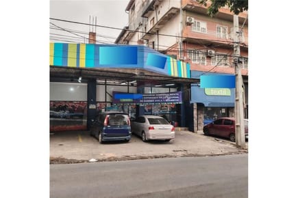 ALQUILO AMPLIO LOCAL COMERCIAL SOBRE REPUBLICA ARGENTINA