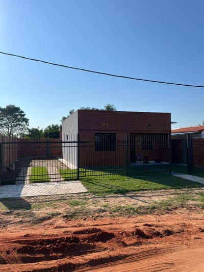VENDO CASAA ESTRENAR EN LIMPIO
