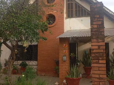 VENDO CASA EN FERNANDO DE LA MORA ZONA SUR