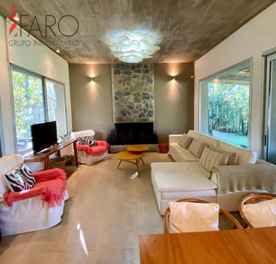 Moderna propiedad en barrio privado