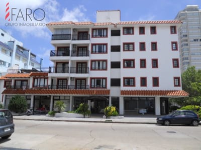 1 dormitorio en edificio con servicios