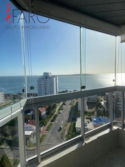 Piso alto con excelentes vistas
