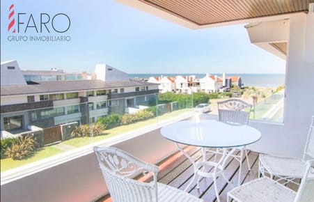 Penthouse a pasos del mar en Montoya !
