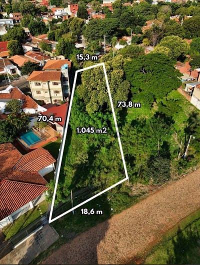 VENDO AMPLIO TERRENO CON SALIDA DE CALLE A CALLE ZONA CACIQUE LAMBARÉ