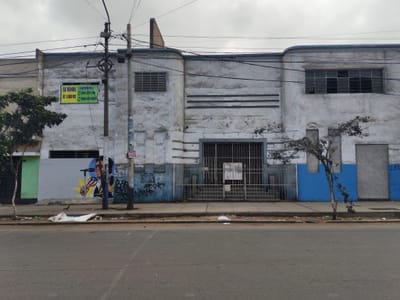 LOCAL COMERCIAL COMO TERRENO
