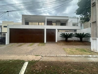 Casa de Lujo en Alquiler - Zona Yacht & Golf Club, Lambaré