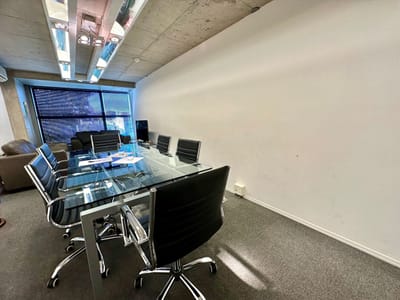 Gamma Tower oficina con renta en edificio  de categoría