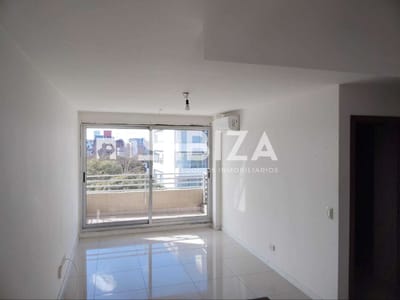 Alquiler Apartamento Tres Cruces, 1 Dormitorio. Excelente