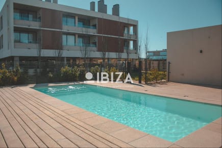 Venta Apartamento 2 Dormitorios con parrillero y cochera Carrasco Norte