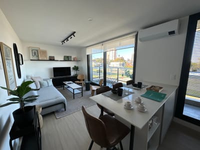 Venta de apartamento de 2 dormitorios con renta en Estrellas de Malvín