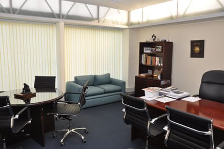 Venta de Oficinas en Edificio Sarandí, Ciudad Vieja