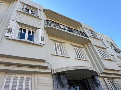 Venta de apartamento de 2 dormitorios y Servicio Centro