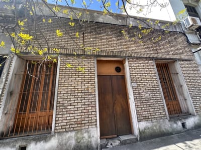 Venta Casa 4 dormitorios y 2 baños A Reciclar en Cordón