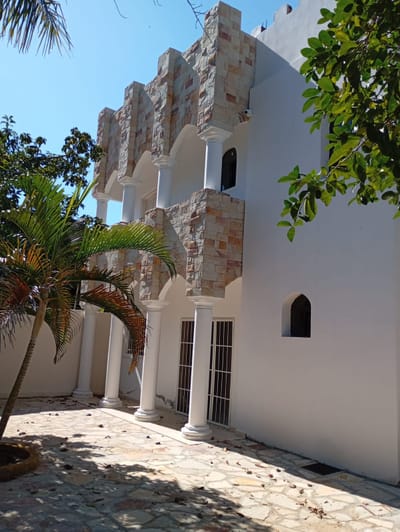 Residencia-Alquiler-PY Central Luque Loma Merlo