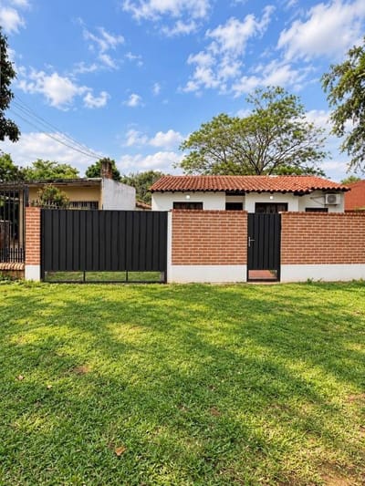 VENDO HERMOSA CASA EN ITAUGUÁ