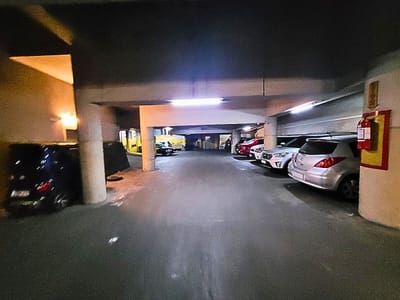 Venta, Centro, Parking