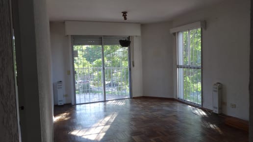 Apartamento  Luminoso Sobre Av Centenario Dos Dormitorios, LAS-19723