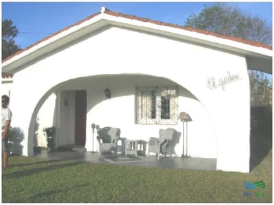 En alquiler.. Muy lindo Chalet en San Rafael a 100 ms del mar!!!