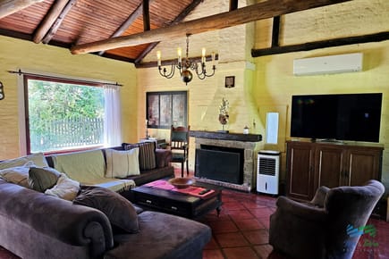 Casa 3 dormitorios en alquiler anual, cerca colegios, Punta del Este.