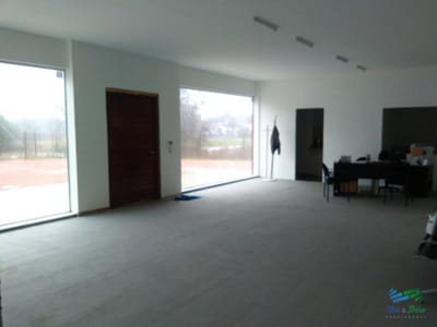 En venta excelente galpon con oficinas, 600 m2, en Maldonado.