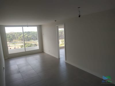 En venta apartamento a estrenar, 2 dormitorios con servicios en Roosevelt, Punta del Este
