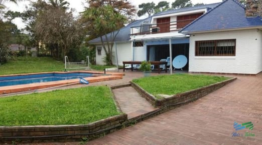 Casa VIP con 5 dormitorios, Playa Mansa, Punta del Este