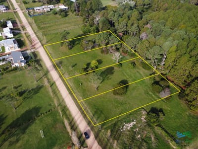 Vendo terreno de 2000m2 en los Tordillos playa Mansa Punta del Este