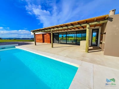 Vendo casa a estrenar, 3 dormitorios en suite, piscina, en barrio privado Laguna de los Cisnes, Laguna del Sauce, Punta del Este