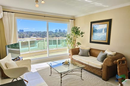 Apartamento en Alquiler y Venta, playa mansa- Punta del Este