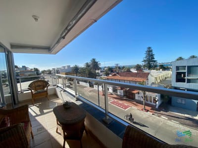 En venta apartamento 1 dormitorio con vista al mar y garaje, Peninsula, Punta del Este