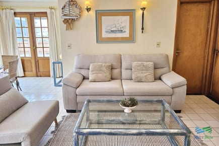 Apartamento con gran terraza, parrillero propio de 2 dormitorios y 2 baños a 1 cuadra de Gorlero. Punta del este.