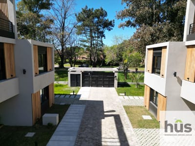 Casa con renta en housing Jardines de Areco
